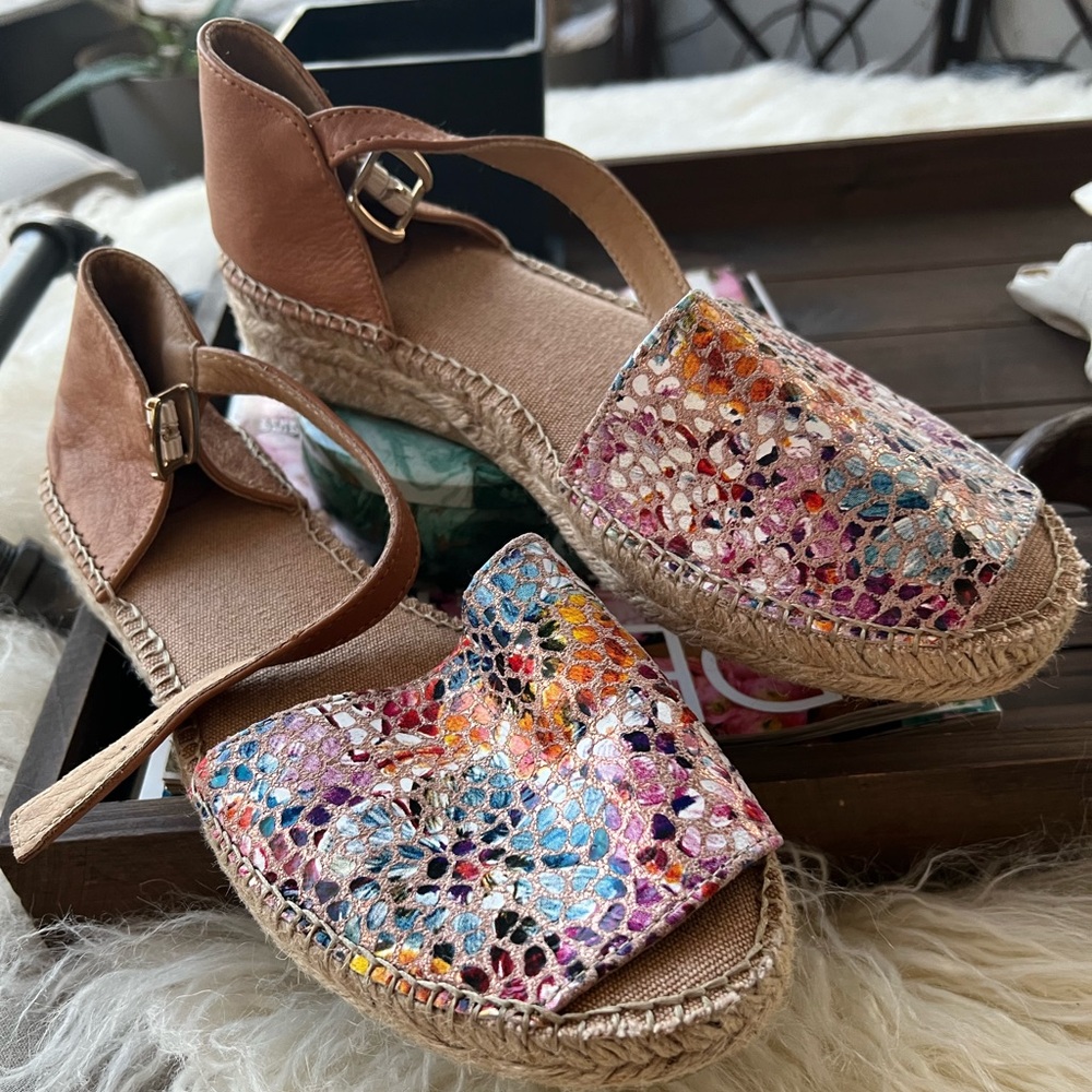 Toni Pons Multicolor Espadrille Sandals with Tan leather Heel & Ankle Strap